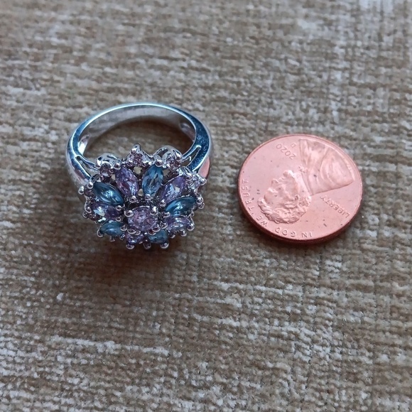 Silver Tone Rhinestone Flower Ring - Picture 6 of 13
